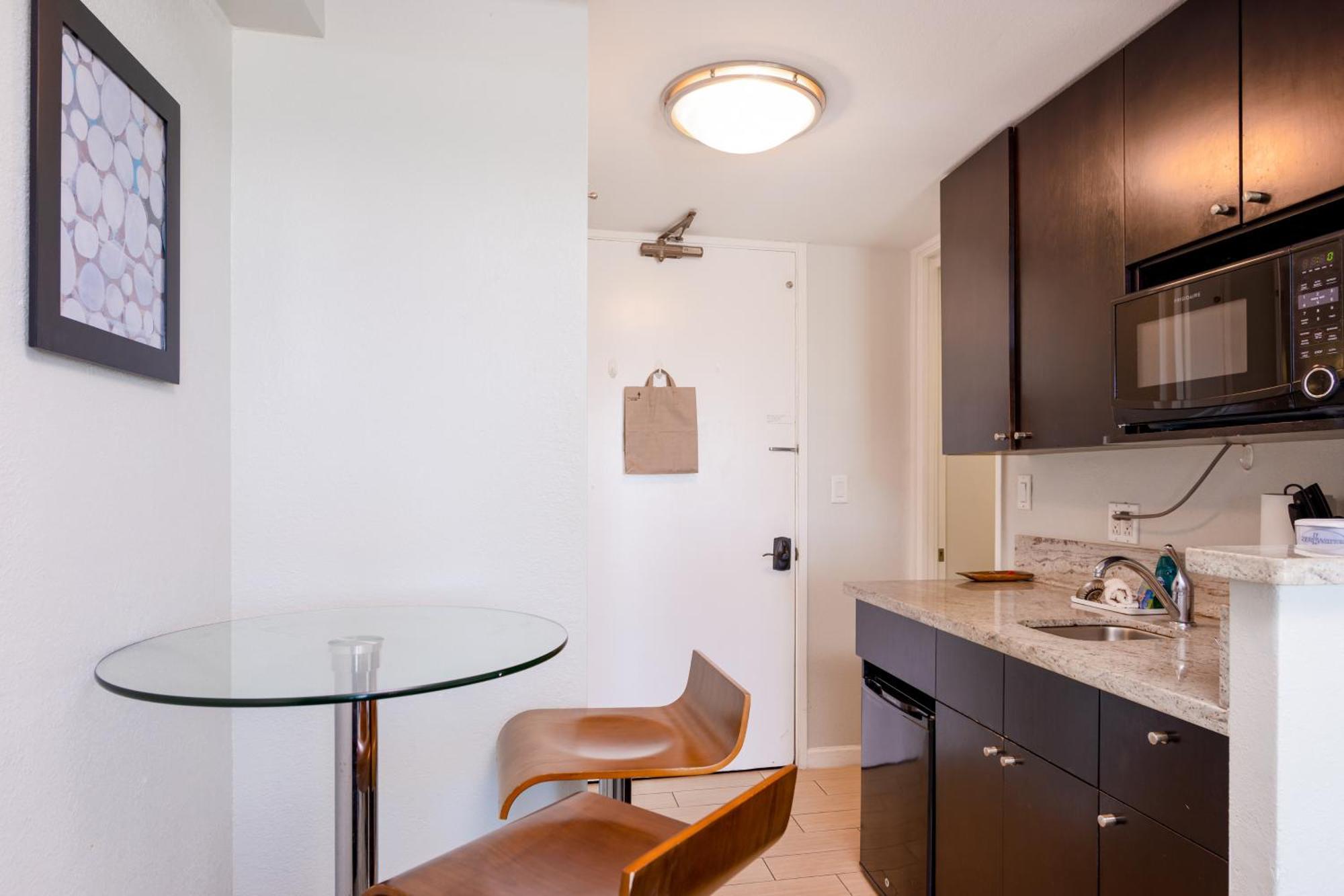 Island Colony Suites Honolulu Phòng bức ảnh