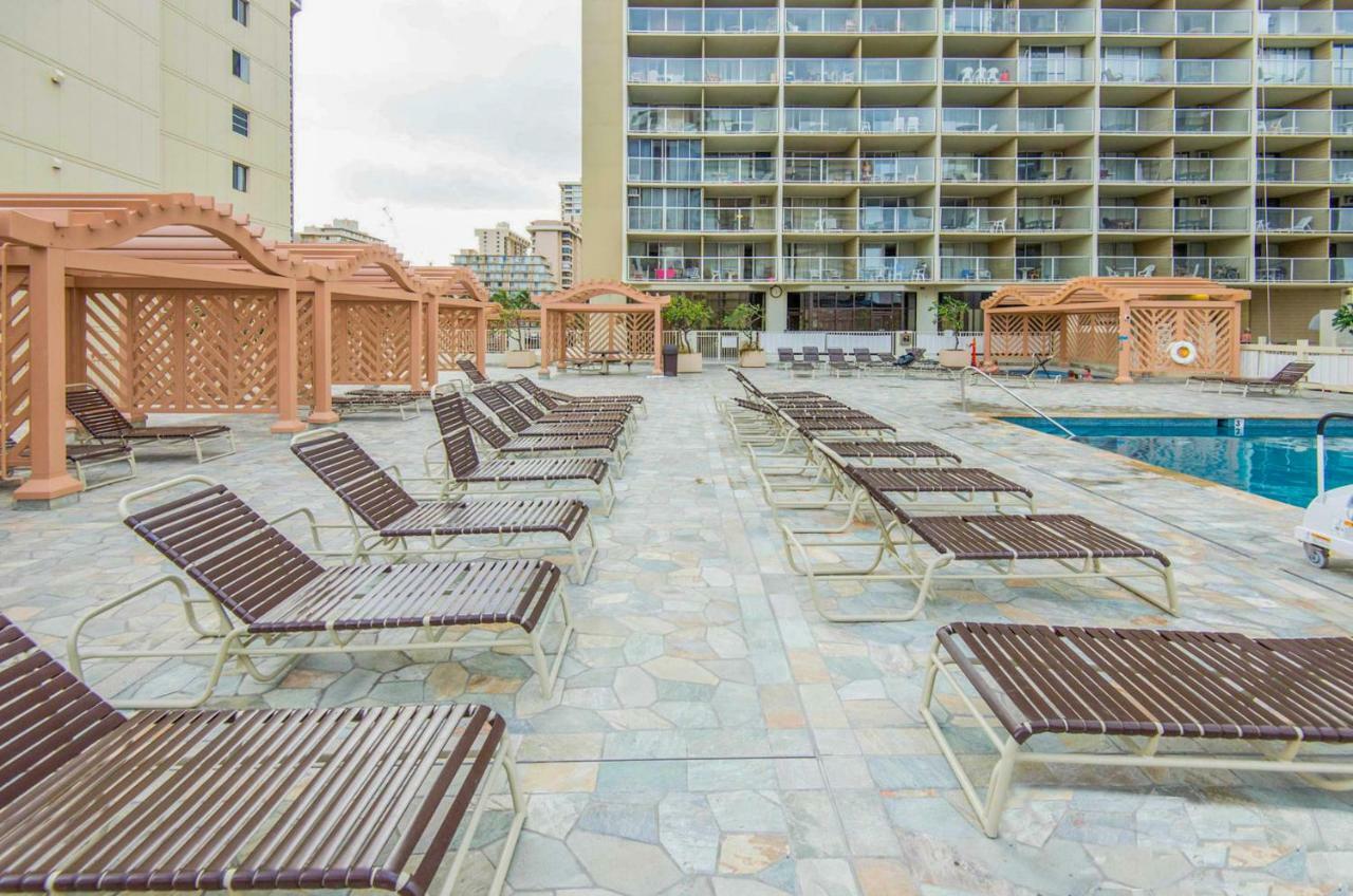 Island Colony Suites Honolulu Ngoại thất bức ảnh