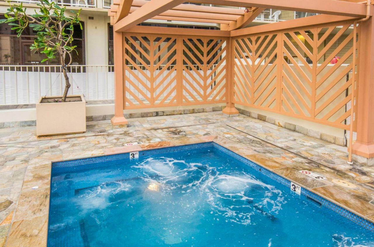 Island Colony Suites Honolulu Ngoại thất bức ảnh